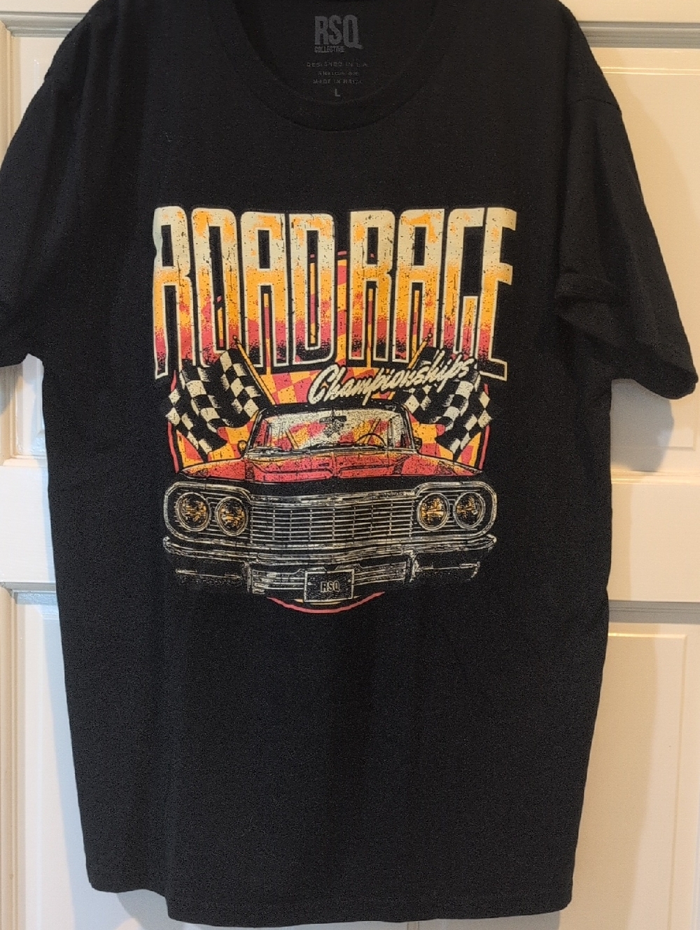 RSQ Black Tee Vintage Classic Car Red & Yellow Race Graphic Men Sz Large Race